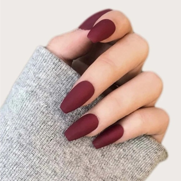 🎉SALE🎉 24 Burgundy Fabulous Coffin Shaped Acrylic Nails NWT - Picture 1 of 5